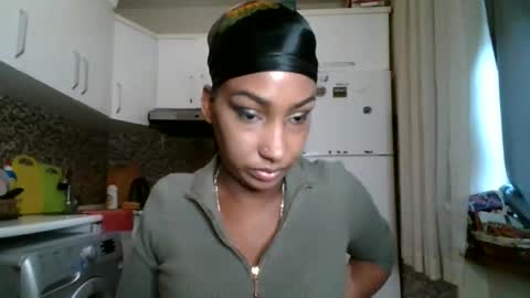 ravenbby online show from May 4, 2026, 6:31 am