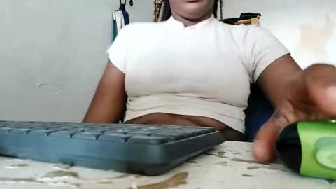 ravenbby online show from June 15, 2026, 4:31 pm