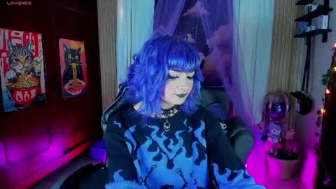 ravencollen online show from June 19, 2026, 9:51 pm