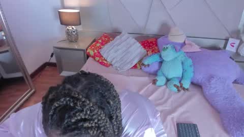 Snapshot of ravendipaul_ chatting on January 2, 2025, 3:26 am online show from January 2, 2025, 3:26 am