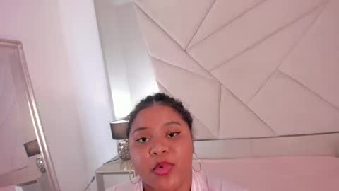 Snapshot of ravendipaul_ chatting on February 6, 2025, 8:34 pm online show from February 6, 2025, 8:34 pm