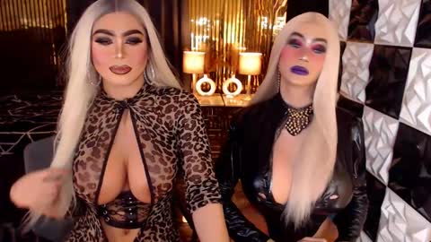 ravenmystiquex online show from May 27, 2026, 9:50 am