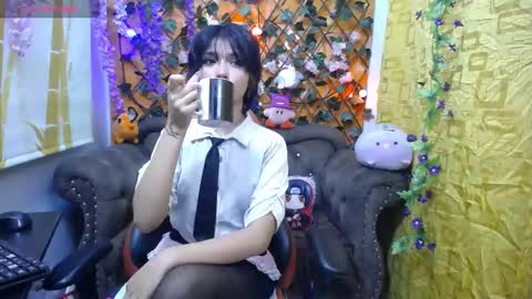 Snapshot of ravenn_20 chatting on January 29, 2025, 11:30 am RavenN  online show from January 29, 2025, 11:30 am