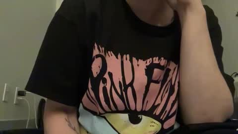 Snapshot of ravenrayyy chatting on March 29, 2026, 7:52 am Raven Ray online show from March 29, 2026, 7:52 am
