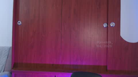 Snapshot of raventh_ chatting on April 15, 2026, 12:01 pm raventh_ online show from April 15, 2026, 12:01 pm