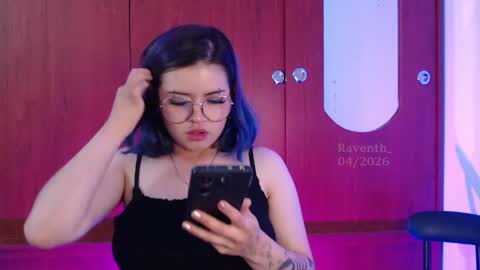 Snapshot of raventh_ chatting on April 17, 2026, 11:24 am raventh_ online show from April 17, 2026, 11:24 am