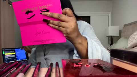 raventhebigbodybitch online show from January 28, 2025, 1:05 pm