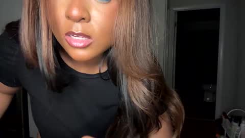 raventhebigbodybitch online show from February 5, 2025, 10:33 pm