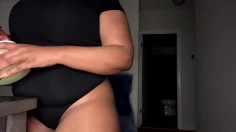 raventhebigbodybitch online show from February 19, 2025, 1:29 am