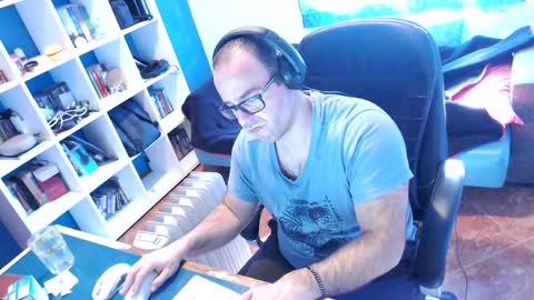 ravingr3d3 online show from January 14, 2025, 12:14 pm
