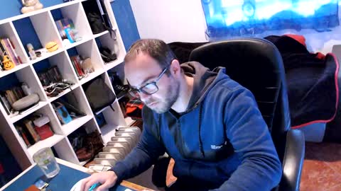 ravingr3d3 online show from January 27, 2025, 12:05 pm