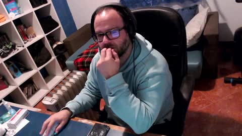 ravingr3d3 online show from February 2, 2025, 9:02 pm