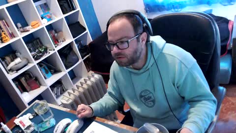 ravingr3d3 online show from February 3, 2025, 9:08 am