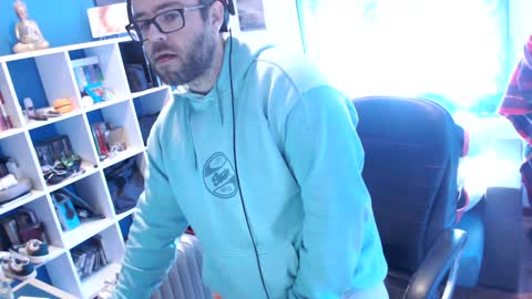 ravingr3d3 online show from February 5, 2025, 12:06 pm
