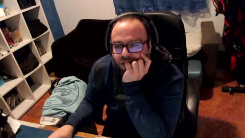 ravingr3d3 online show from February 5, 2025, 10:01 pm