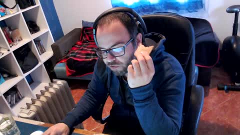 ravingr3d3 online show from February 6, 2025, 9:00 am