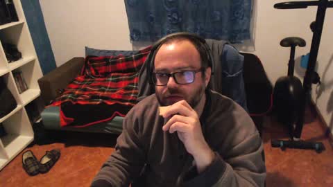 ravingr3d3 online show from February 7, 2025, 1:04 am