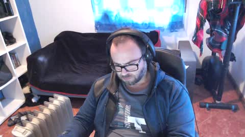 ravingr3d3 online show from February 7, 2025, 3:08 pm