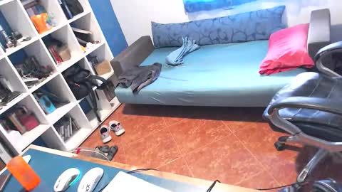 Snapshot of ravingr3d3 chatting on September 12, 2025, 9:42 am ravingr3d3 online show from September 12, 2025, 9:42 am