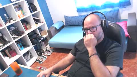 Snapshot of ravingr3d3 chatting on September 13, 2025, 1:33 pm ravingr3d3 online show from September 13, 2025, 1:33 pm