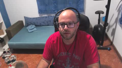 Snapshot of ravingr3d3 chatting on September 14, 2025, 10:31 pm ravingr3d3 online show from September 14, 2025, 10:31 pm