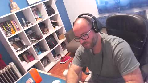 Snapshot of ravingr3d3 chatting on September 20, 2025, 3:46 pm ravingr3d3 online show from September 20, 2025, 3:46 pm