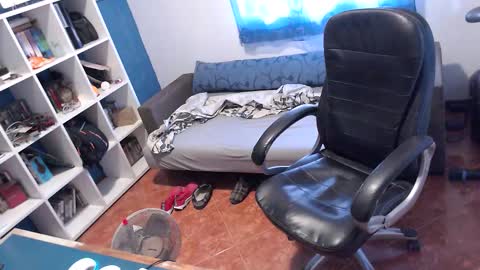 Snapshot of ravingr3d3 chatting on September 24, 2025, 9:56 am ravingr3d3 online show from September 24, 2025, 9:56 am