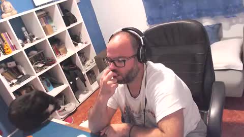 Snapshot of ravingr3d3 chatting on September 29, 2025, 10:58 pm ravingr3d3 online show from September 29, 2025, 10:58 pm