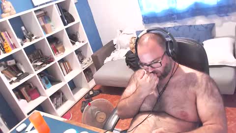 Snapshot of ravingr3d3 chatting on September 30, 2025, 3:28 pm ravingr3d3 online show from September 30, 2025, 3:28 pm