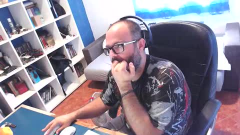 Snapshot of ravingr3d3 chatting on October 3, 2025, 11:07 am ravingr3d3 online show from October 3, 2025, 11:07 am