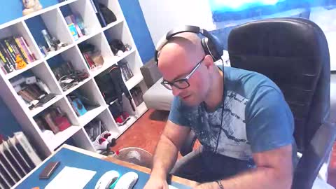 Snapshot of ravingr3d3 chatting on October 8, 2025, 10:24 am ravingr3d3 online show from October 8, 2025, 10:24 am