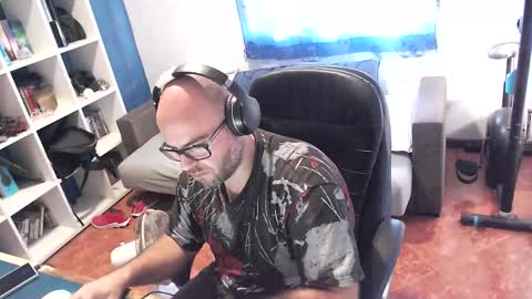 Snapshot of ravingr3d3 chatting on October 17, 2025, 8:28 am ravingr3d3 online show from October 17, 2025, 8:28 am