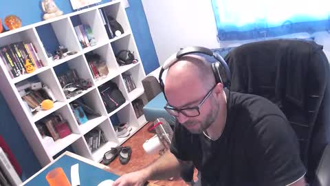 Snapshot of ravingr3d3 chatting on October 20, 2025, 9:32 am ravingr3d3 online show from October 20, 2025, 9:32 am