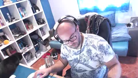 Snapshot of ravingr3d3 chatting on October 23, 2025, 11:09 am ravingr3d3 online show from October 23, 2025, 11:09 am