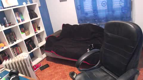 ravingr3d3 online show from December 5, 2025, 11:08 am