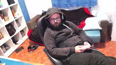 ravingr3d3 online show from December 14, 2025, 10:47 pm