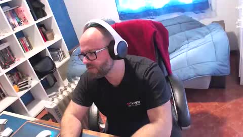 ravingr3d3 online show from March 13, 2026, 2:45 pm