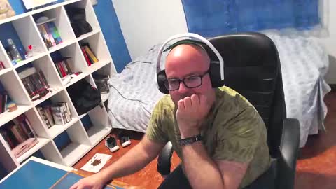 ravingr3d3 online show from April 24, 2026, 11:40 pm