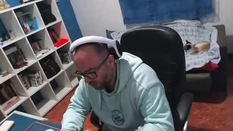 ravingr3d3 online show from May 10, 2026, 7:41 pm