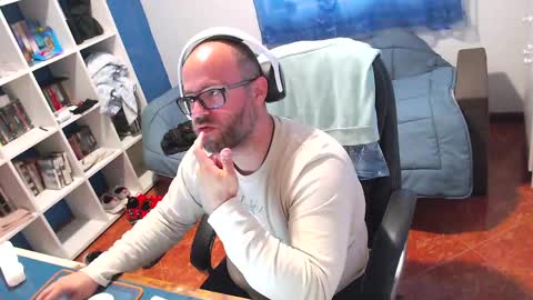 ravingr3d3 online show from May 13, 2026, 1:30 pm