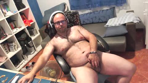 ravingr3d3 online show from May 25, 2026, 11:33 pm