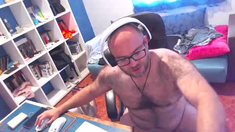 ravingr3d3 online show from June 2, 2026, 10:50 am