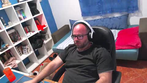 ravingr3d3 online show from June 4, 2026, 9:21 pm