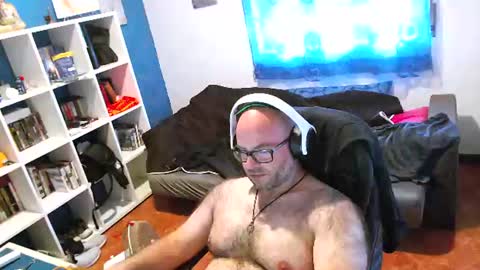 ravingr3d3 online show from June 19, 2026, 11:14 am