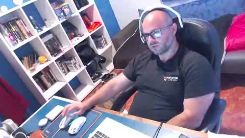 ravingr3d3 online show from June 23, 2026, 9:18 am