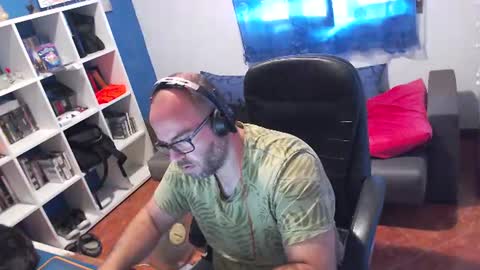 ravingr3d3 online show from June 29, 2026, 9:04 am