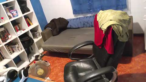 ravingr3d3 online show from July 8, 2026, 11:53 pm
