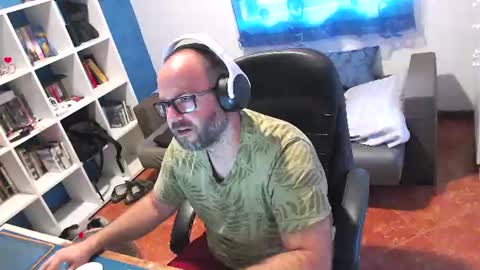 ravingr3d3 online show from July 10, 2026, 8:07 am