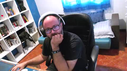 ravingr3d3 online show from July 14, 2026, 10:43 am
