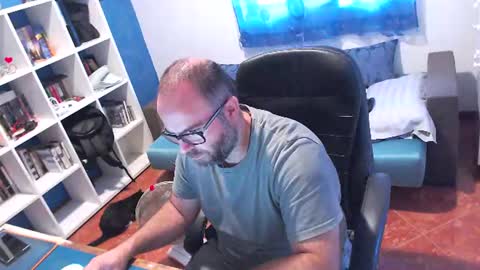 ravingr3d3 online show from July 15, 2026, 8:08 am